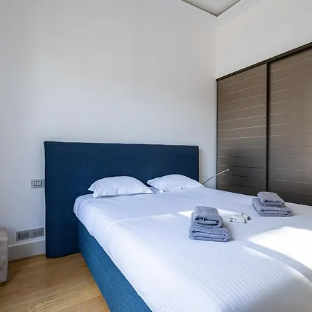 Apartment Superb 68m2 Flat With 80m2 Terrace - 2ch-4p
