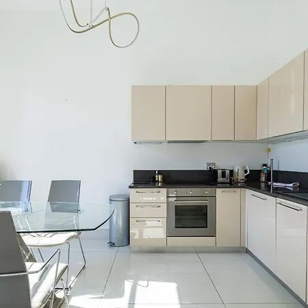 Superb 68m2 Flat With 80m2 Terrace - 2ch-4p Appartement